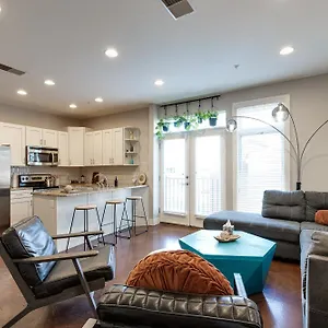 With Balcony Close To Broadway , Nashville United States